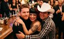 Canelo Álvarez contrata a Mon Laferte y Remmy Valenzuela para bautizo hija (Foto: Gemini IA)