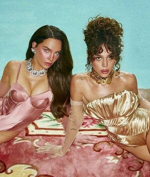 Acusan a Danna y Belinda de plagiar canción de Paulina Rubio
