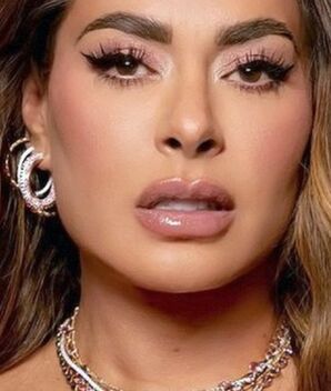 Galilea Montijo preocupa por cicatriz en el cuello (Mezcalent)