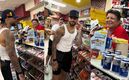 El cantante Maluma compró cervezas en un Oxxo de Monterrey (TikTok)