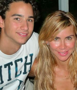 Aylín Mujica depositará las cenizas de su hijo en un cementerio bajo el mar con figuras de leones y  extraterrestres (Foto: Instagram)