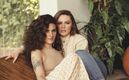 Diana Atri y Joy Huerta posando juntas (Instagram)