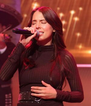Majo Aguilar entonará el Himno Nacional Mexicano en juego de la NFL (Foto: Mezcalent)