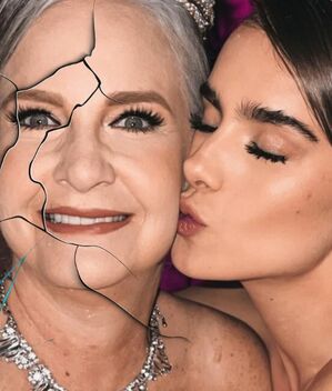 Gala Montes recorta a su mamá en la portada de su nuevo sencillo 'La Mala' (Foto: Instagram)