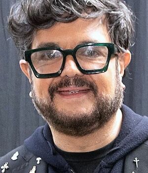 Aleks Syntek hace las paces con el reguetón y canta con Dani Flow (Foto: Izquierda Instagram / Derecha Mezcalent)