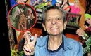 César Bono reaparece en el teatro tras rumores sobre que perdió un ojo