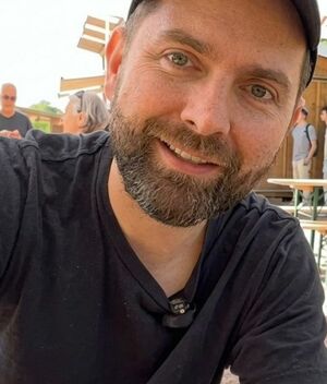 Muere Adam Wolke, ‘SkylineTV’, por una hemorragia cerebral (Foto: Instagram)