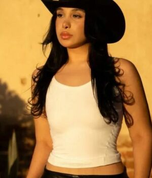 Hija de Valentín Elizalde se lanza contra el documental del cantante