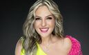Critican a Mariana Ochoa por leer canciones en concierto (Instagram)
